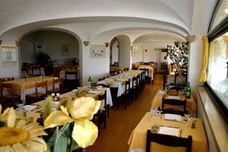Hotel Albatros_Ischia_il ristorante climatizzato_vista mare