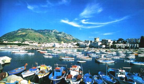 Il porto di Forio