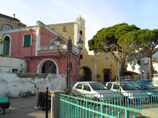 La piazza di Serrara